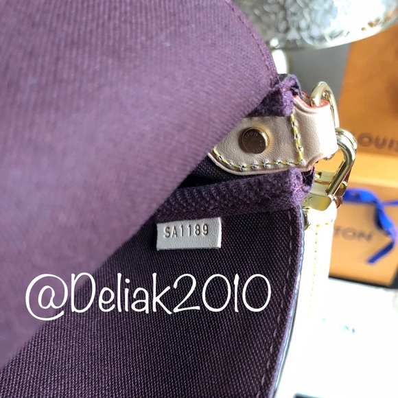 SOLD! Louis Vuitton Favorite MM Monogram RARE 😍🦄 - Picture 7 of 8